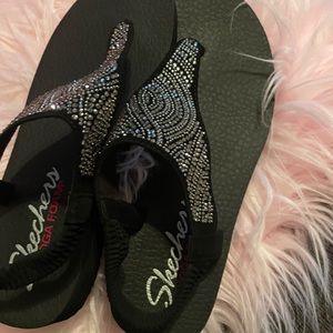 Yoga Foam Skechers Glittery Slingback Size 9